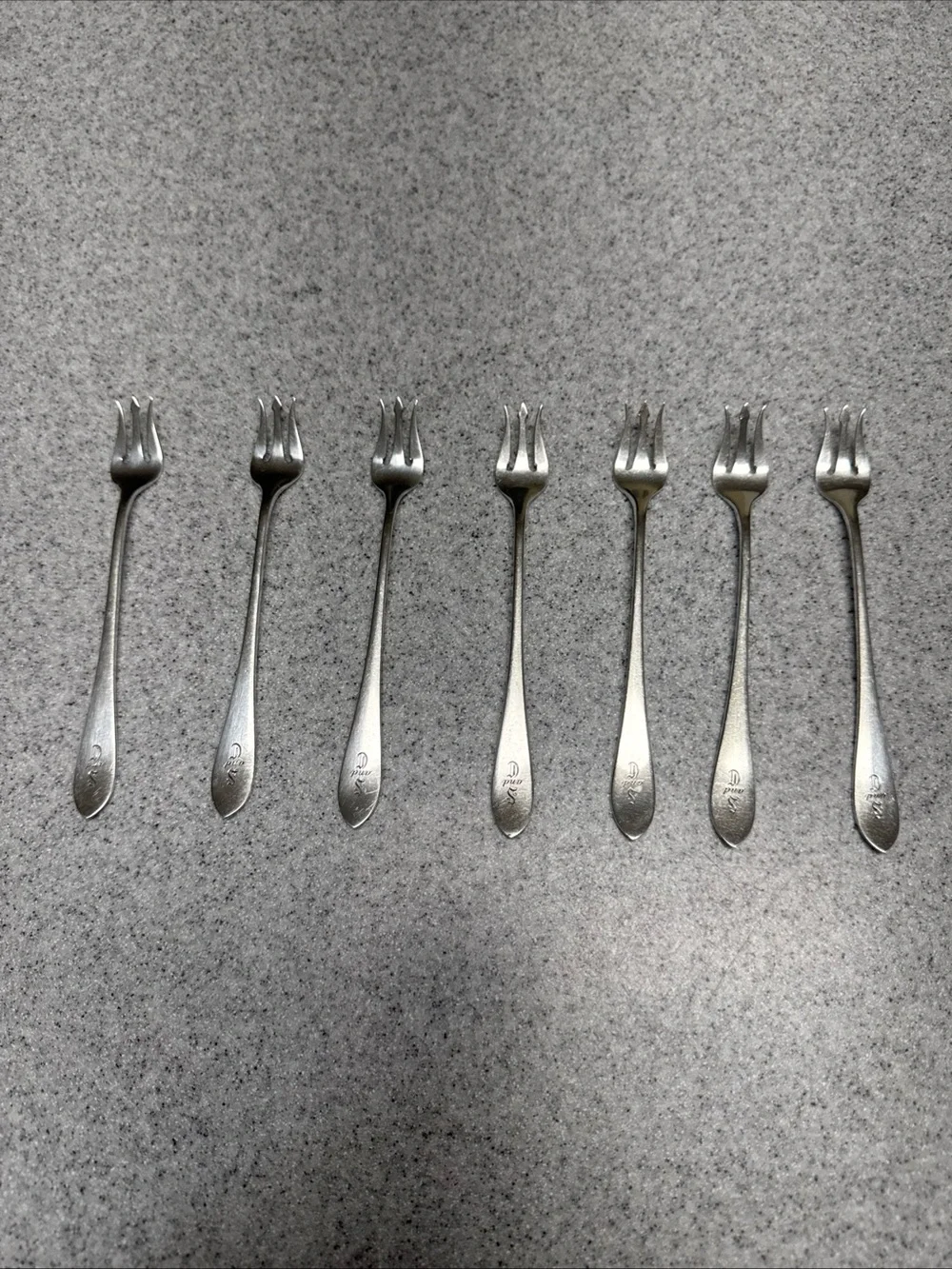 Faneuil By Tiffany Antique Oyster Forks (set of 7) Sterling Silver Monogram